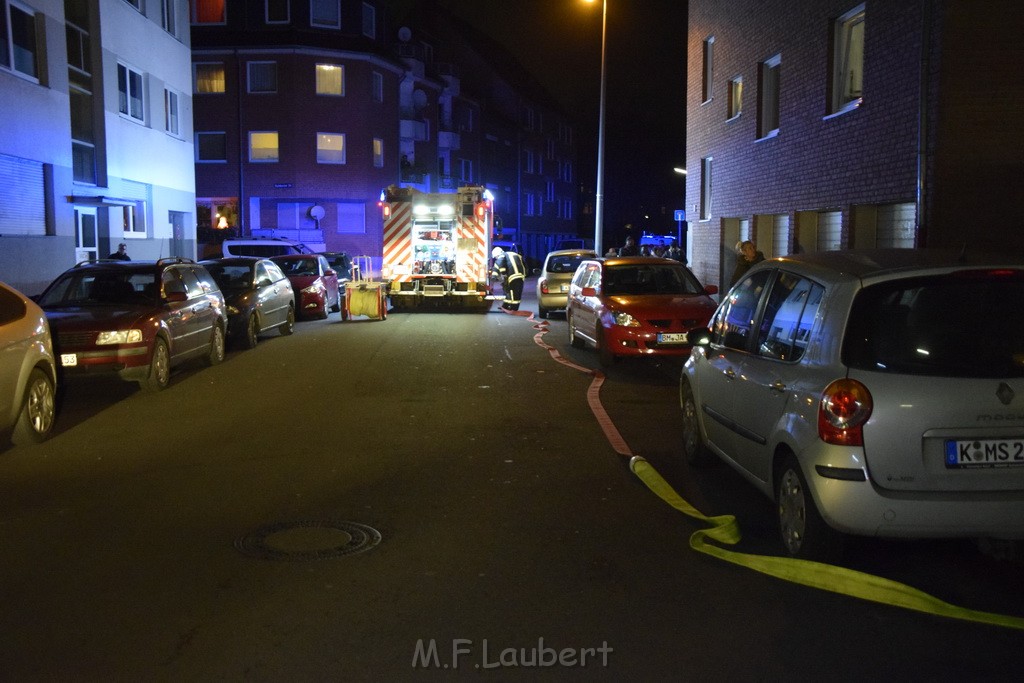 Feuer Papp Presscontainer Koeln Hoehenberg Bochumerstr P112.JPG - Miklos Laubert